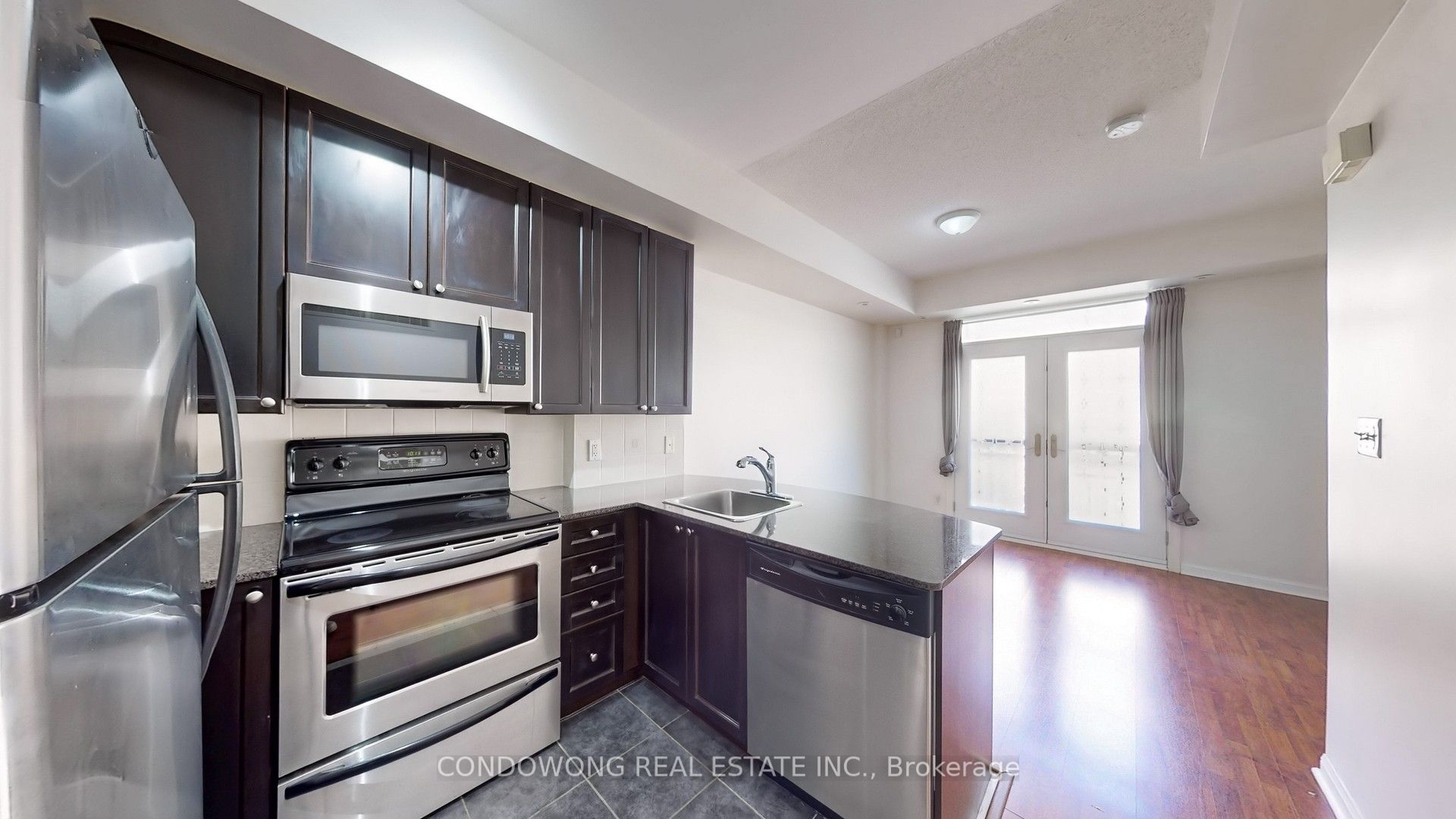 78 Carr Street 25