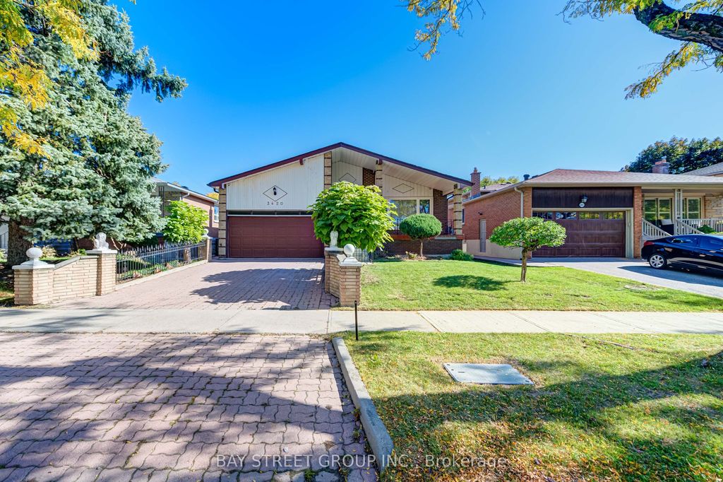 Photo of 3420 Charmaine Heights, Mississauga, ON L5A 3C1 (MLS # W12436611)