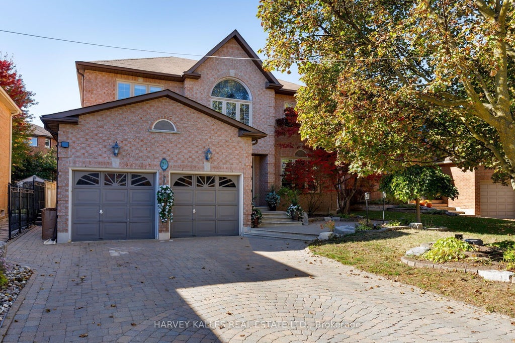 Photo of 24 Chip Court, Richmond Hill, ON L4C 9G3 (MLS # N14116914)