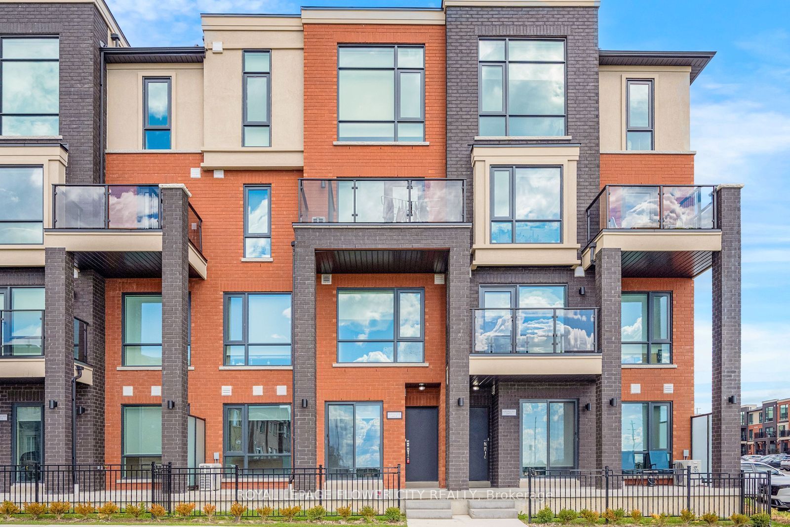 65 Romilly Avenue 17