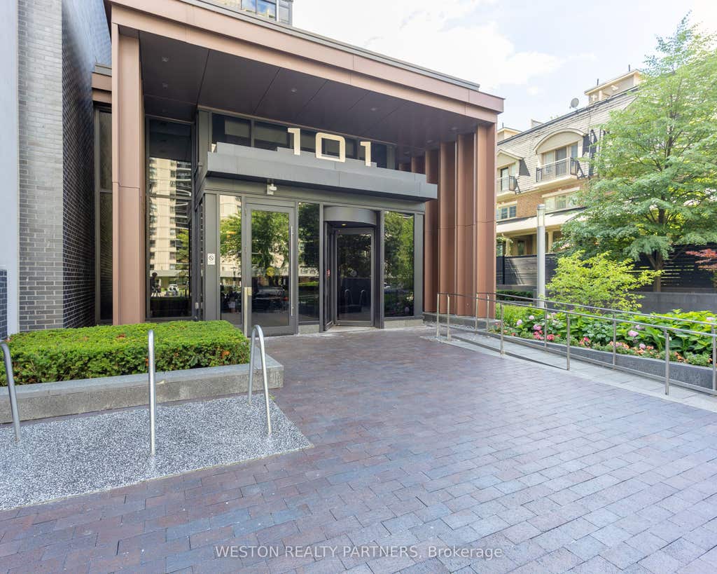 Photo of 101 Erskine Avenue #1110, Toronto, ON M4P 1Y5 (MLS # C13595002)
