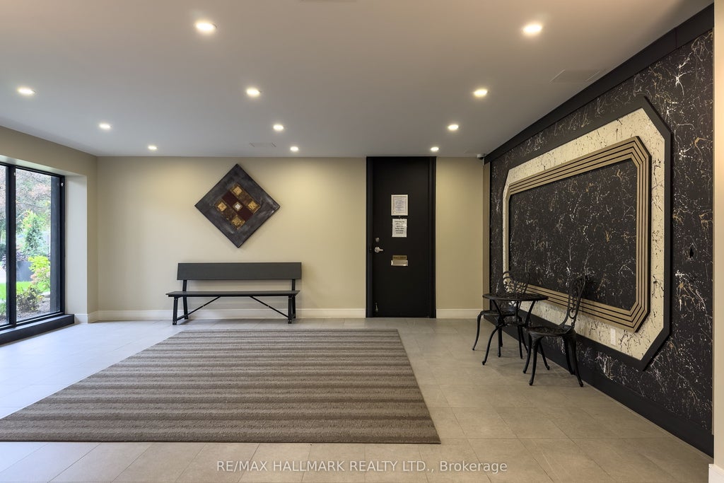 Photo of 915 Midland Avenue #506, Toronto, ON M1K 4G1 (MLS # E14021918)