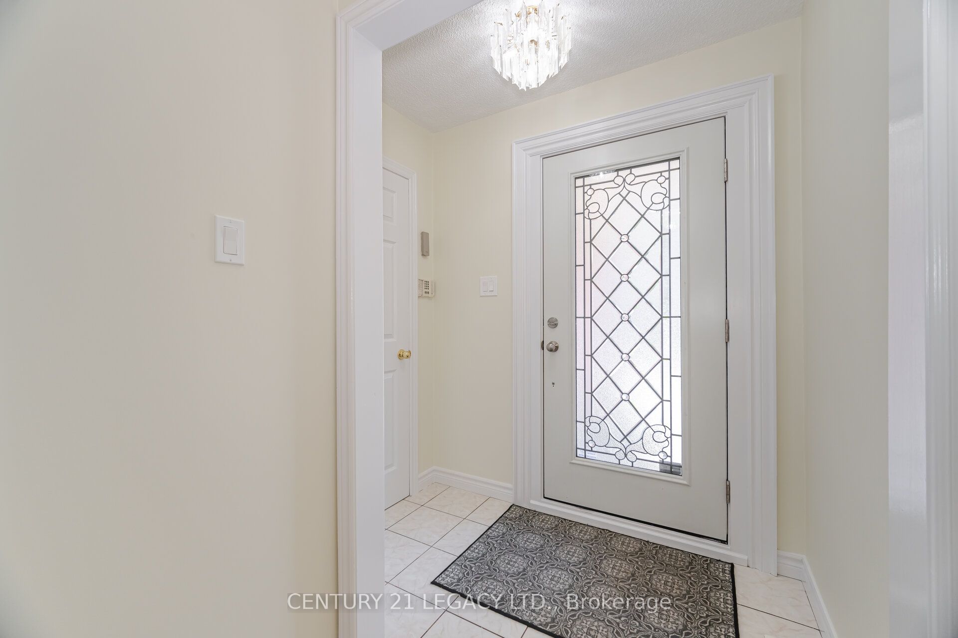 3182 Bracknell Crescent
