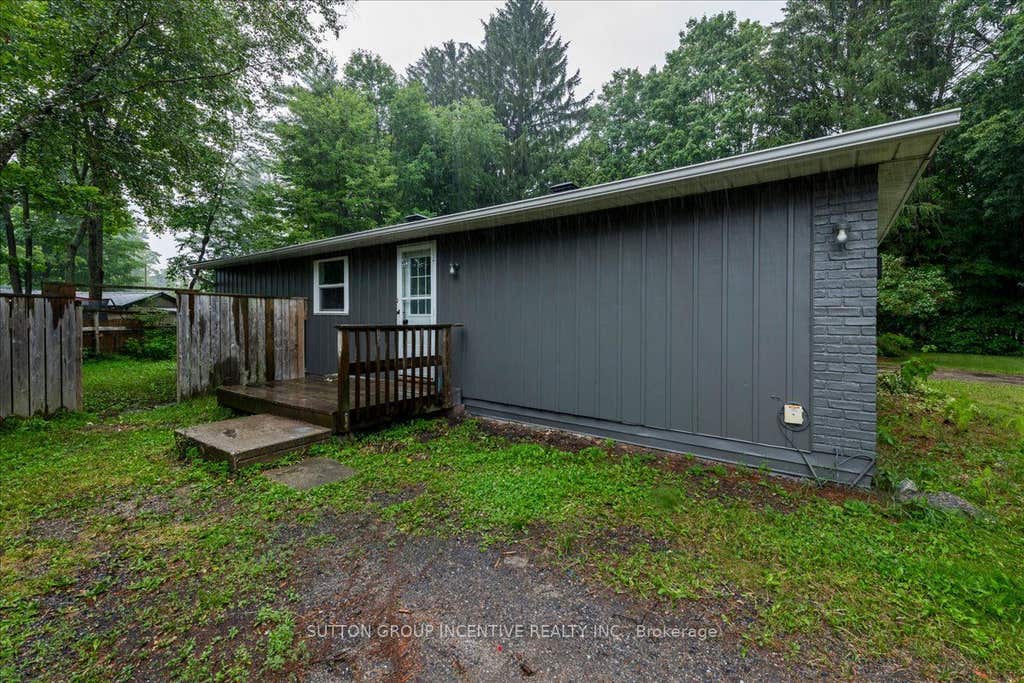 Photo of 159 Toronto Street, Bracebridge, ON P1L 1J4 (MLS # X13574958)