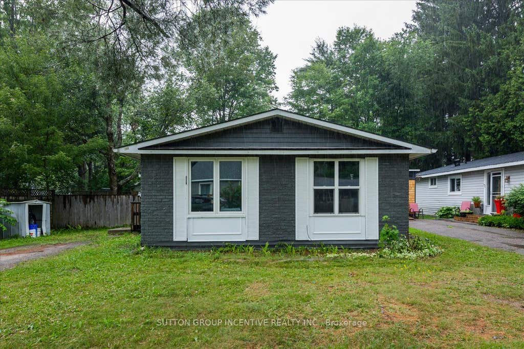 Photo of 159 Toronto Street, Bracebridge, ON P1L 1J4 (MLS # X13574958)