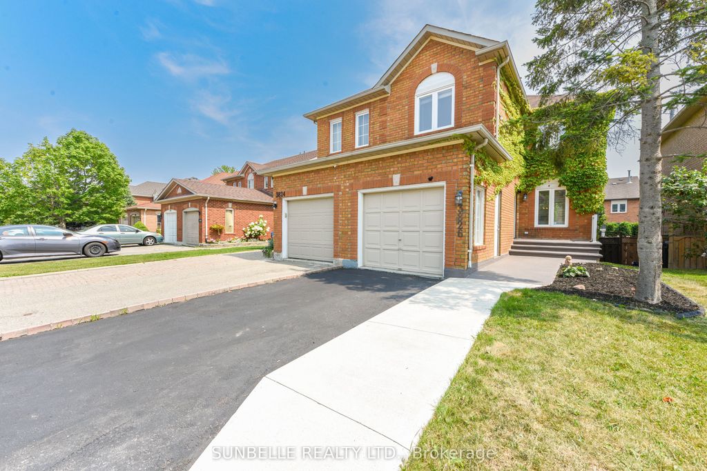 Photo of 3826 Allcroft Road, Mississauga, ON L5N 6V6 (MLS # W12436830)