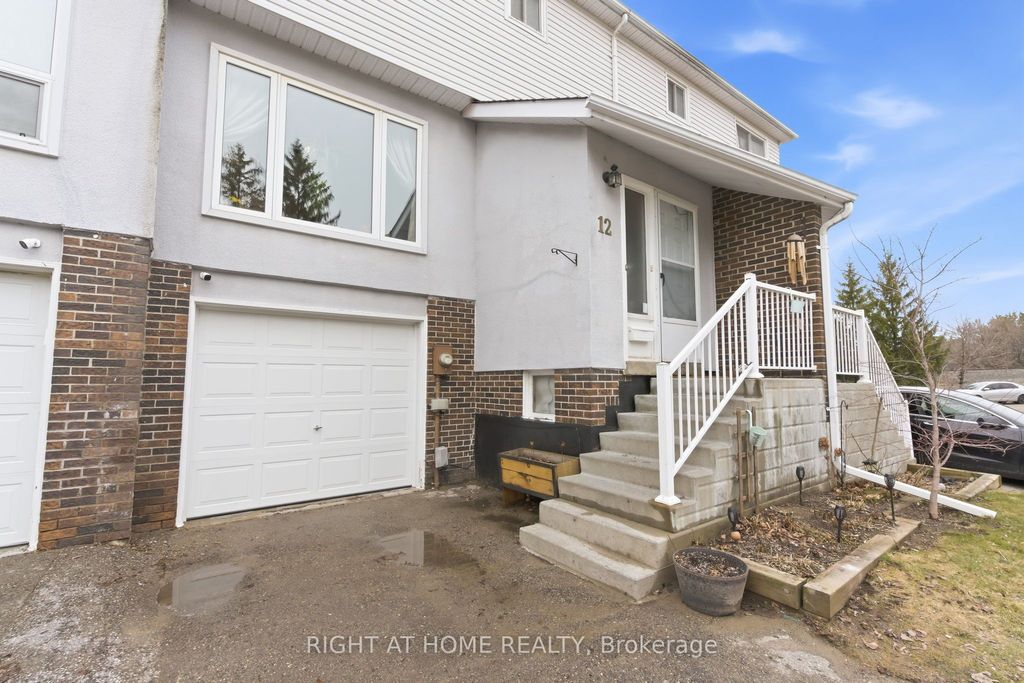 Photo of 303 Garden Street #12, Whitby, ON L1N 3W3 (MLS # E12949032)