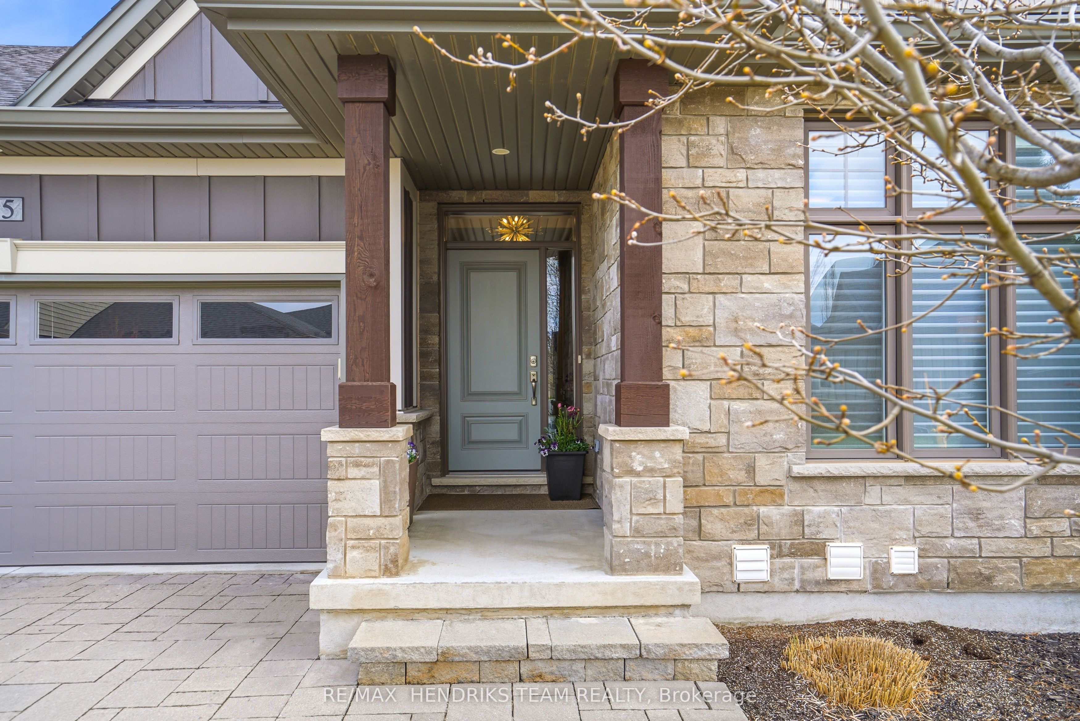 180 Port Robinson Road 5