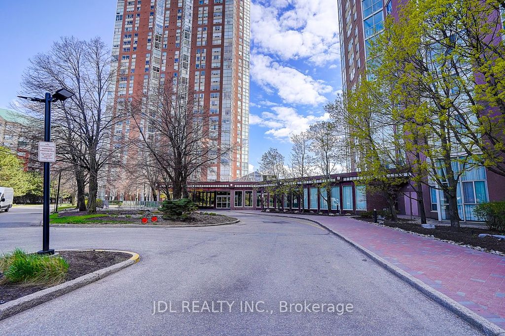 Photo of 7 Concorde Place #3607, Toronto, ON M3C 3N4 (MLS # C13074398)