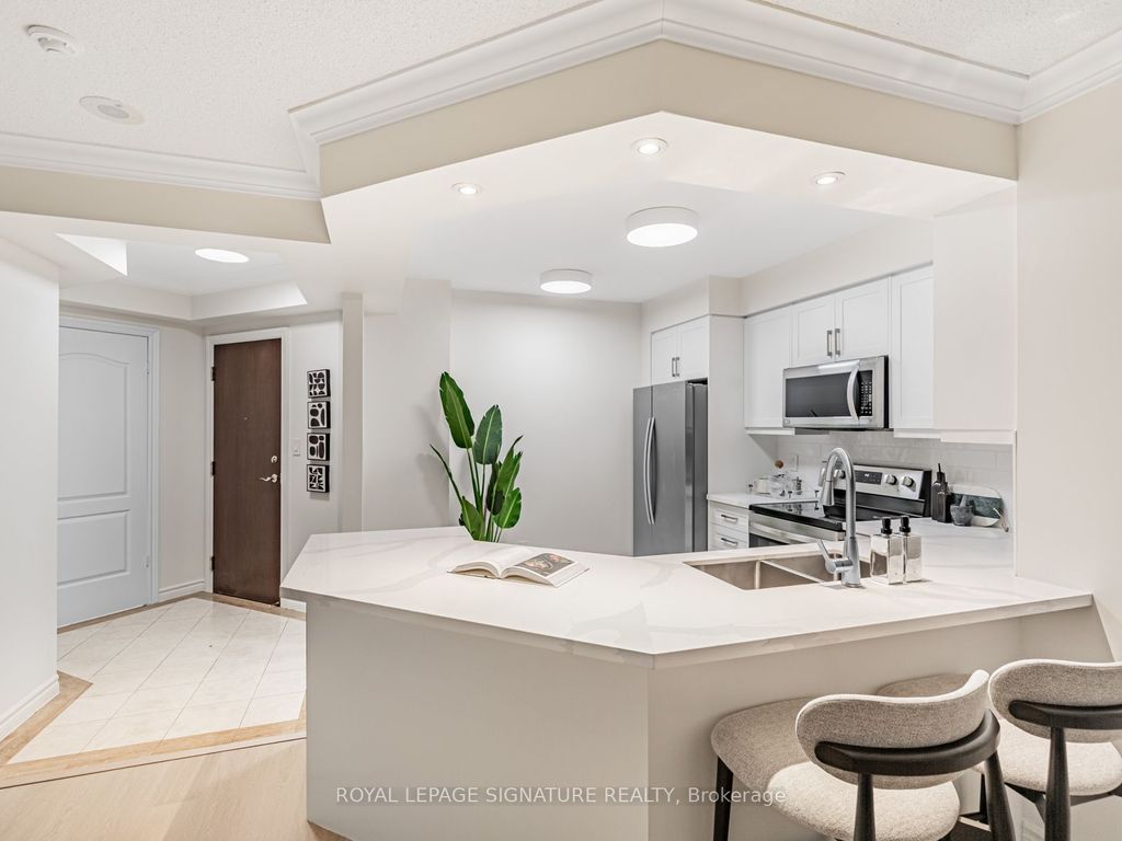 Photo of 28 William Carson Crescent #219, Toronto, ON M2P 2H1 (MLS # C12543388)