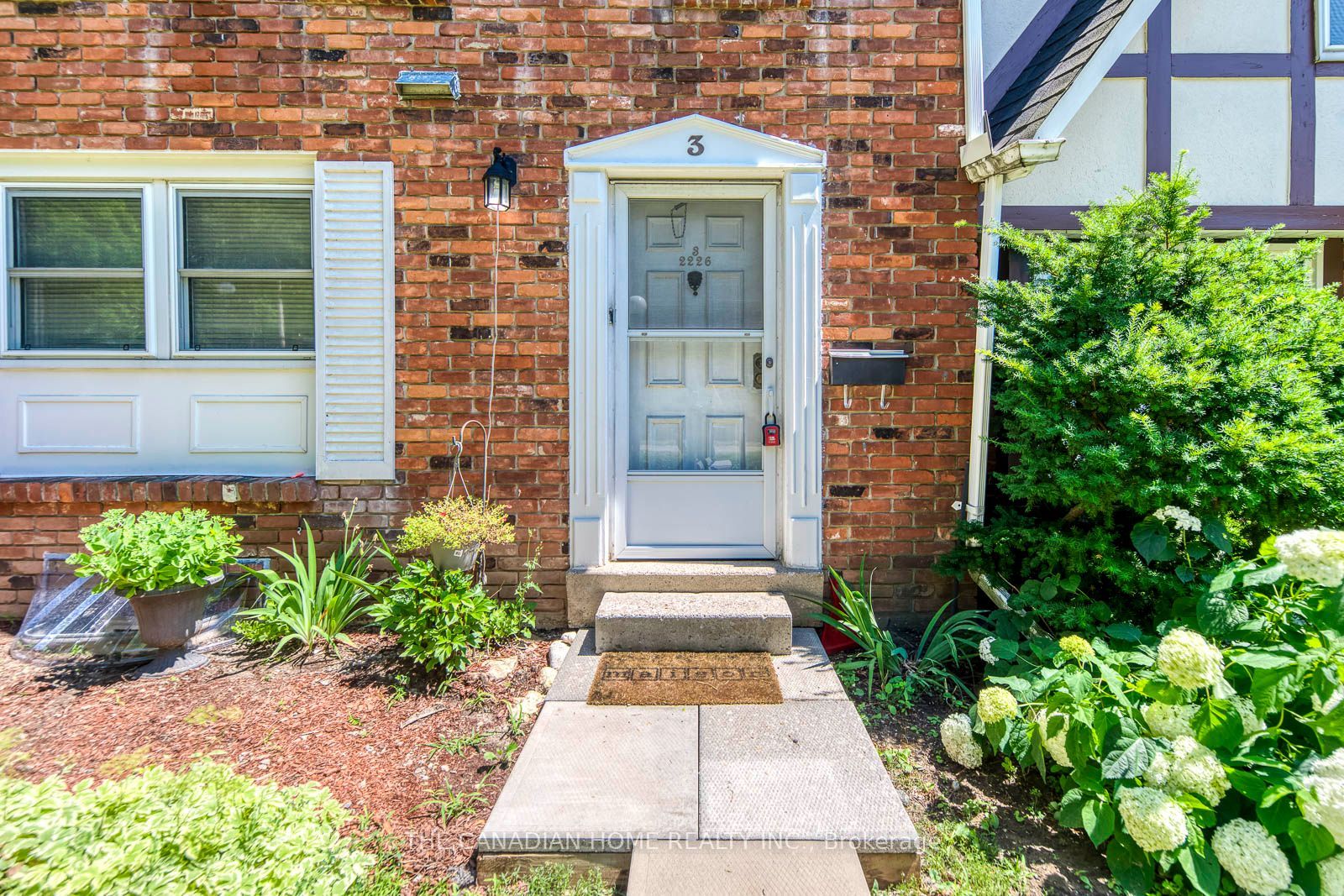 2226 Upper Middle Road 3