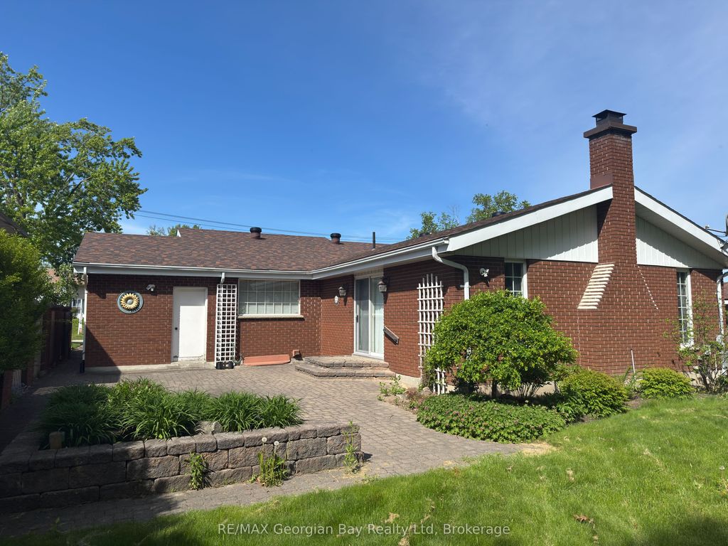 Photo of 657 Manly Street, Midland, ON L4R 3G7 (MLS # S12512356)