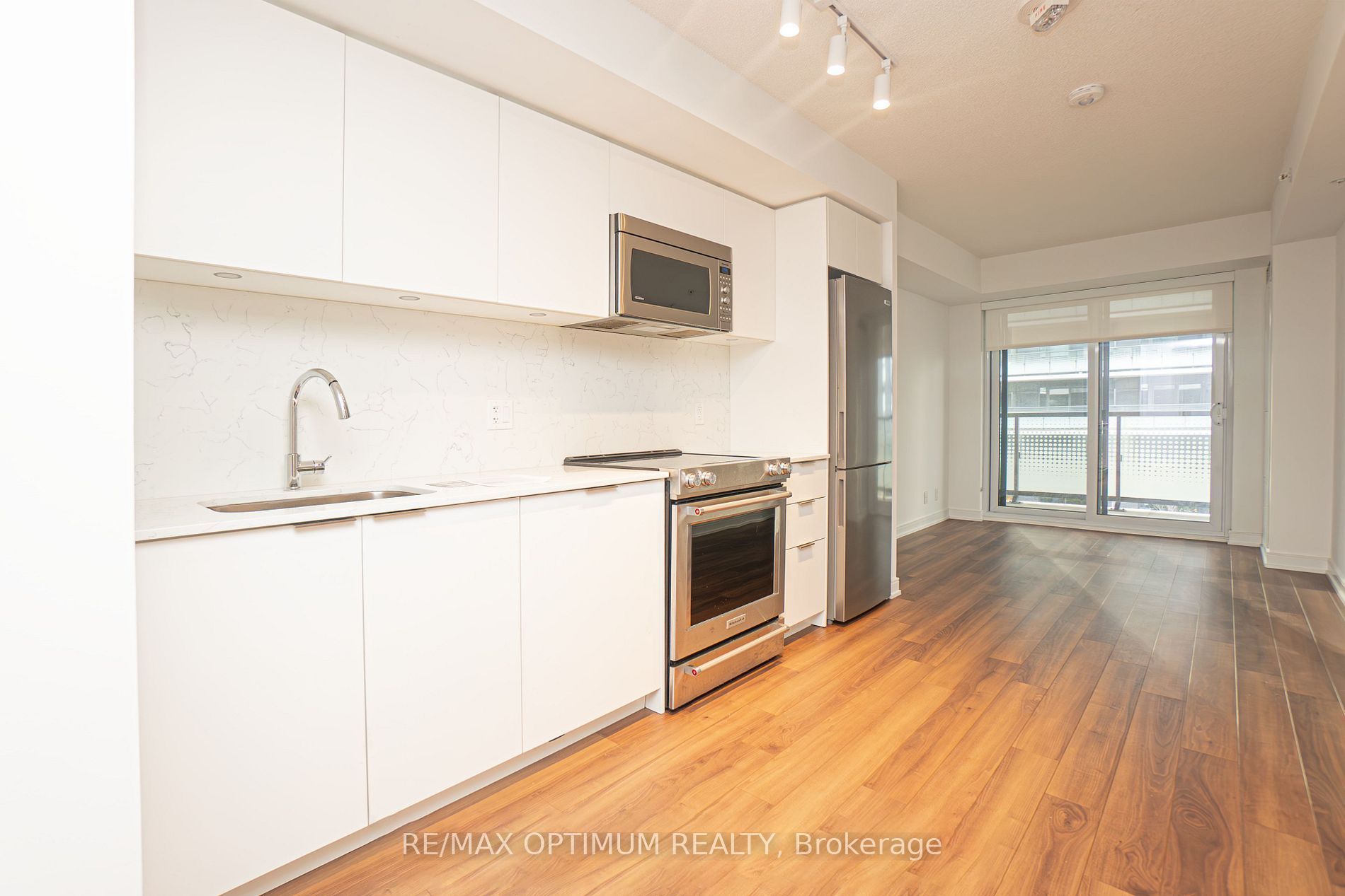 30 Samuel Wood Way 209