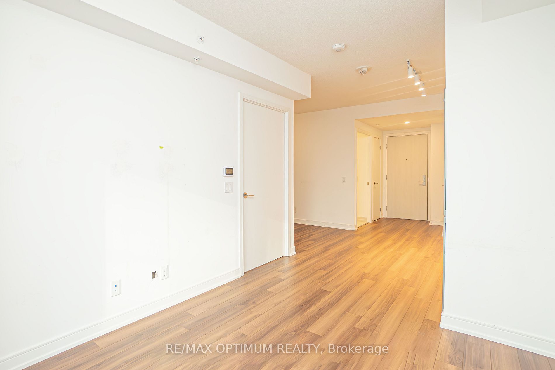 30 Samuel Wood Way 209