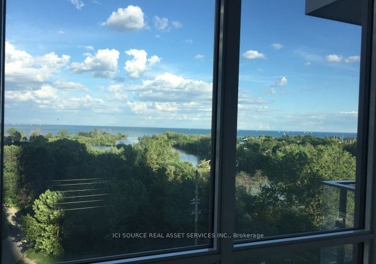2200 Lakeshore Boulevard W 801
