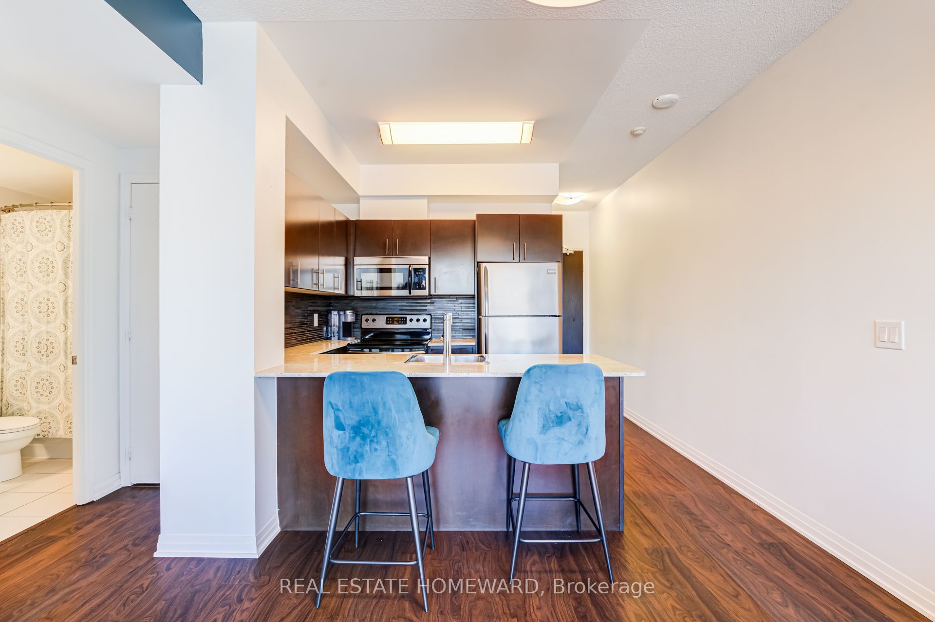 1 Cole Street 412