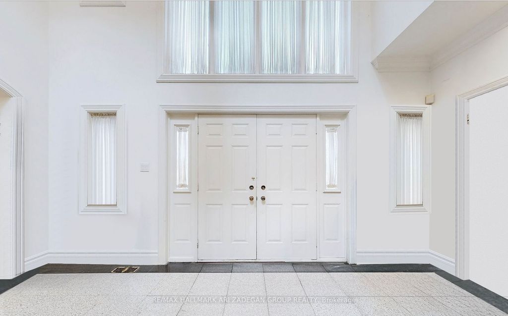 Photo of 11 Vernham Avenue, Toronto, ON M2L 2B1 (MLS # C12536768)