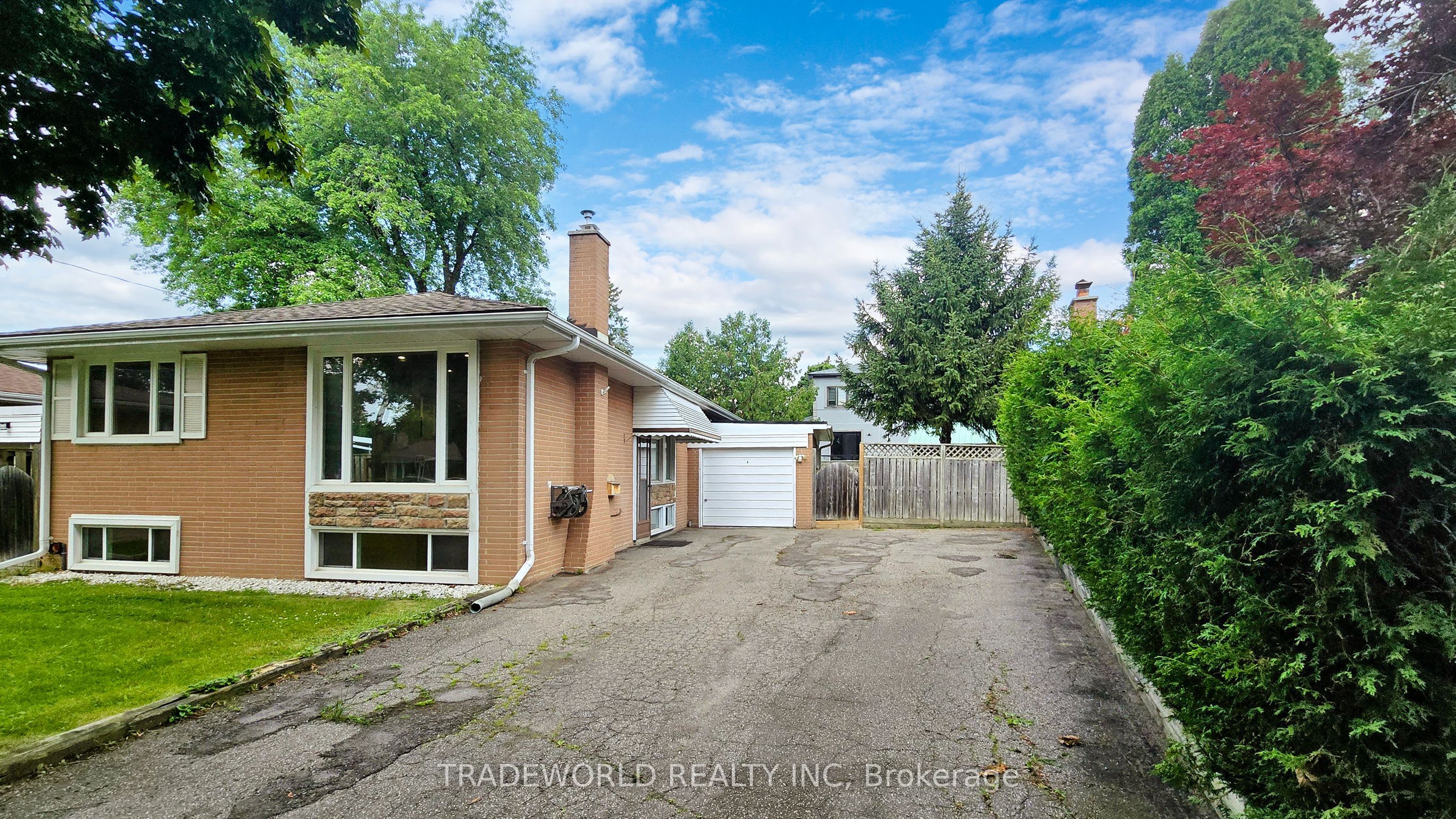 399 Allen Court