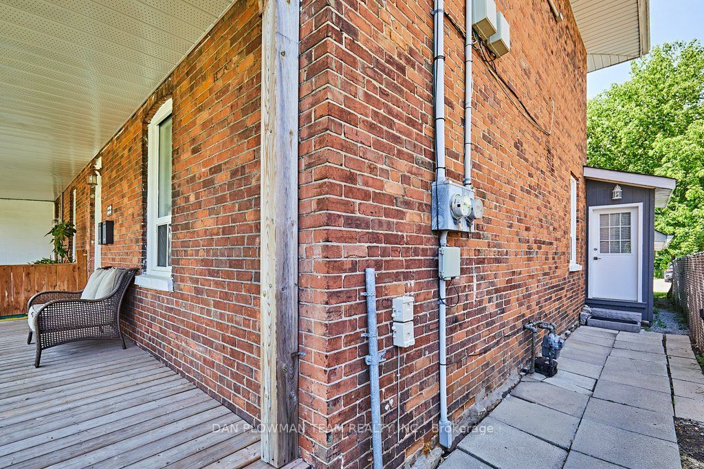 Photo of 20 Queen Street, Kawartha Lakes, ON K9V 1E9 (MLS # X12912390)