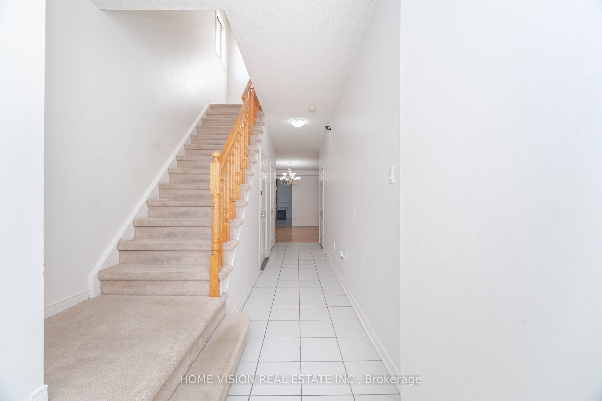 6513 Song Bird Crescent