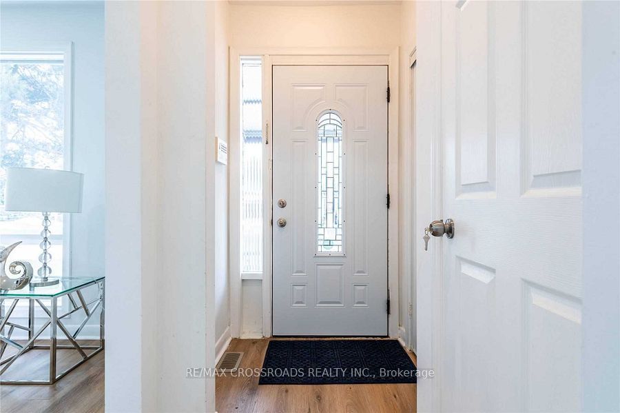 6 Larkhall Avenue