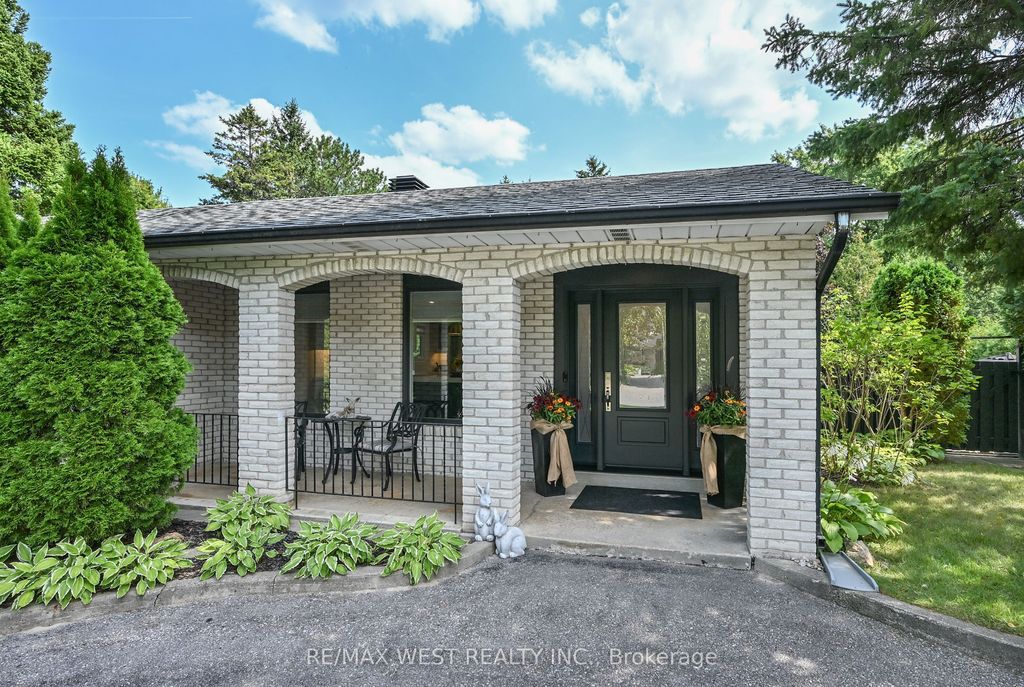 Photo of 17 Pineridge Drive, Caledon, ON L7E 0M2 (MLS # W13077540)