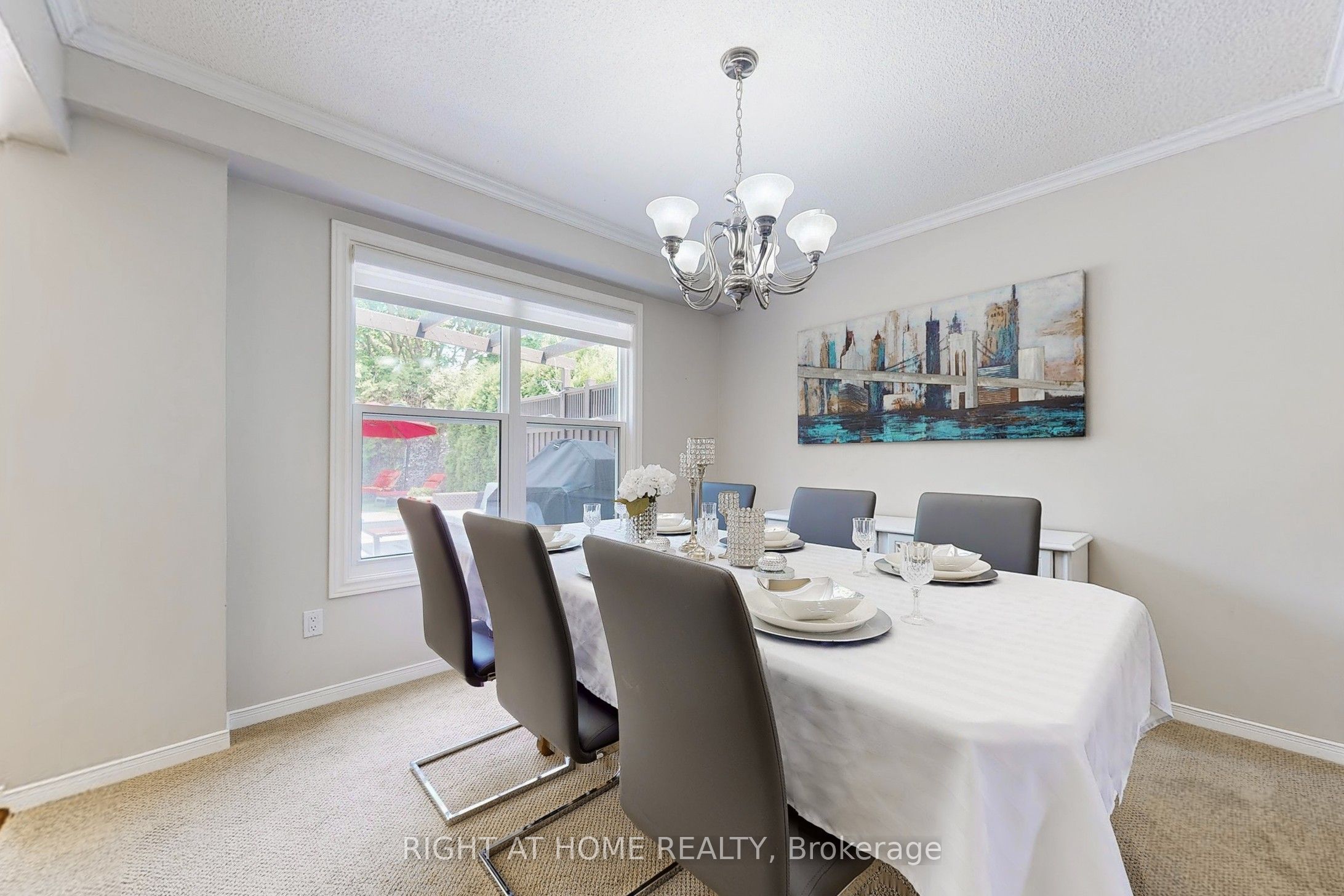 363 CROSSLAND Gate