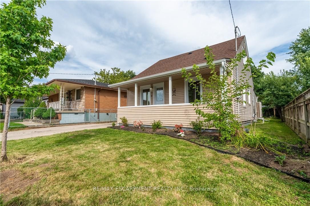 88 Ivon Avenue