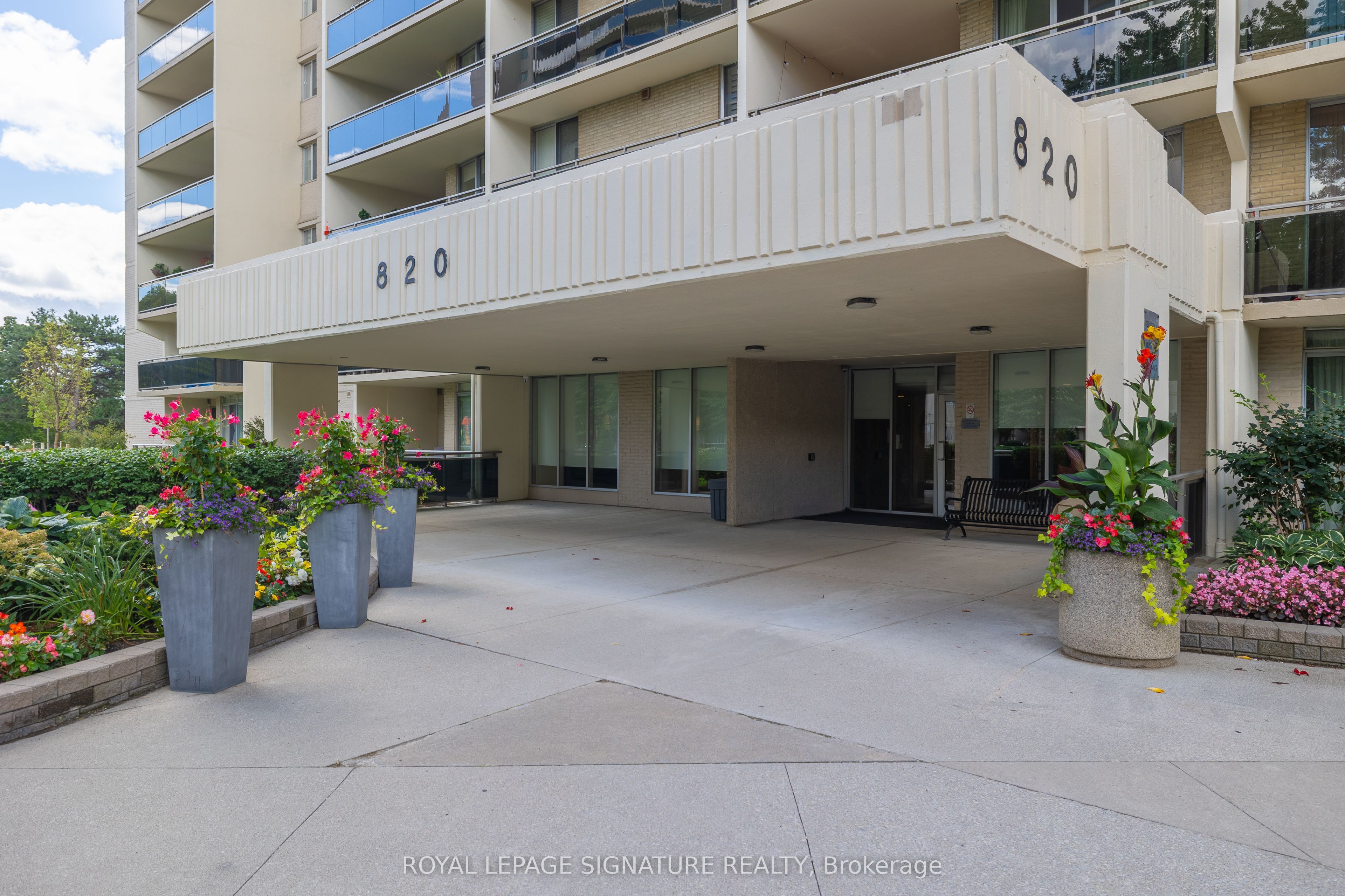 820 Burnhamthorpe Road 706