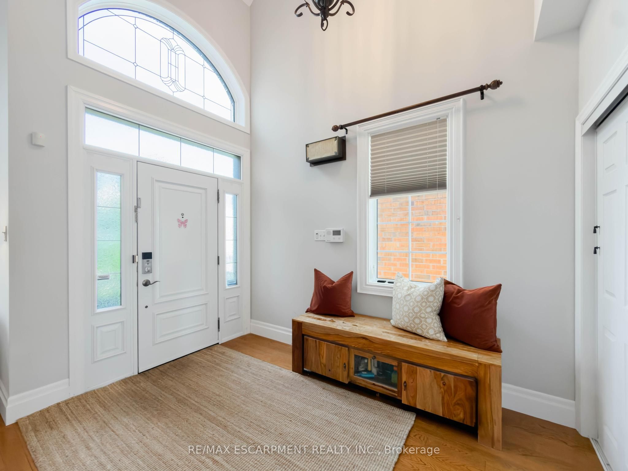 1396 Thorncrest Crescent