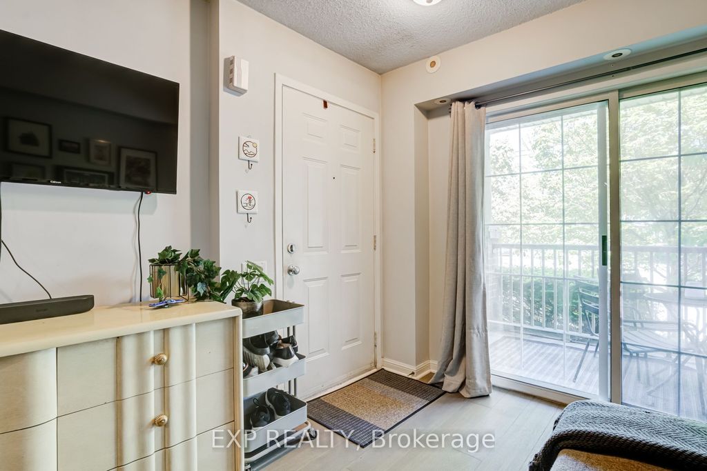 Photo of 93 The Queensway N/A #TH23, Toronto, ON M9N 2H5 (MLS # W12436029)