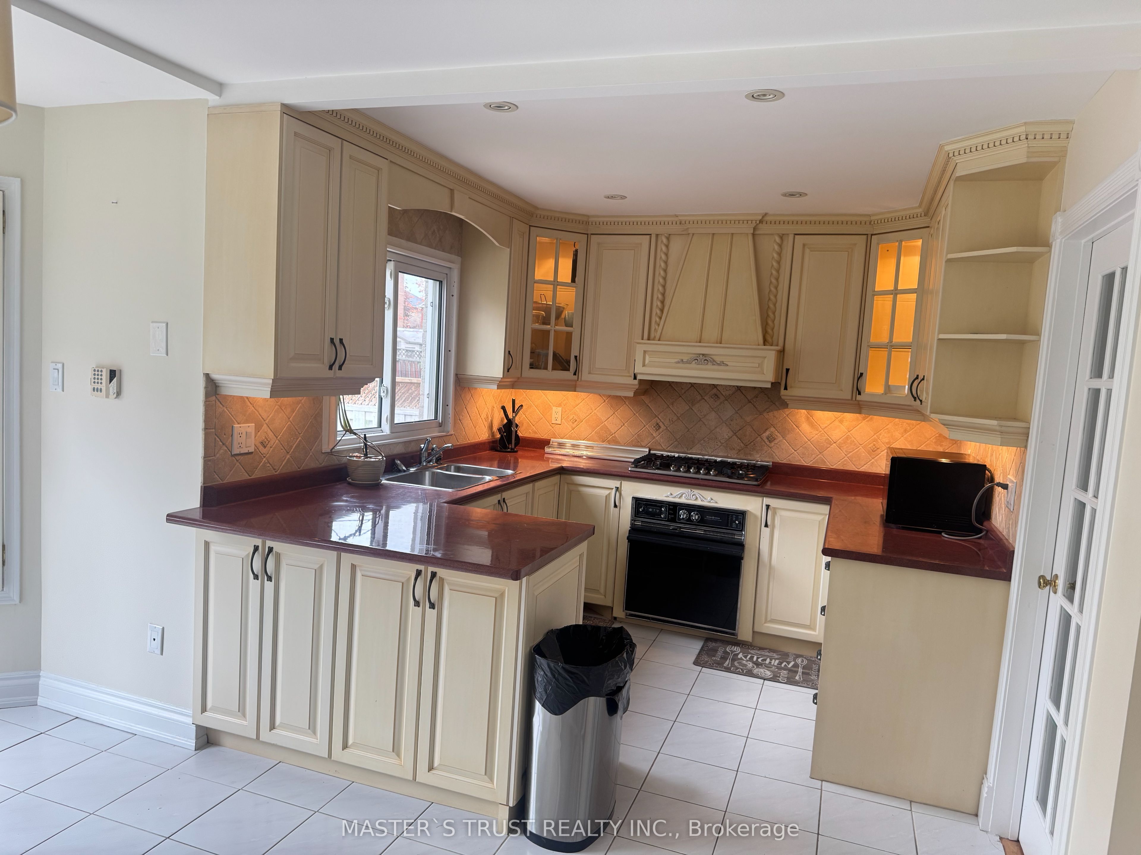 411 Winfield Terrace