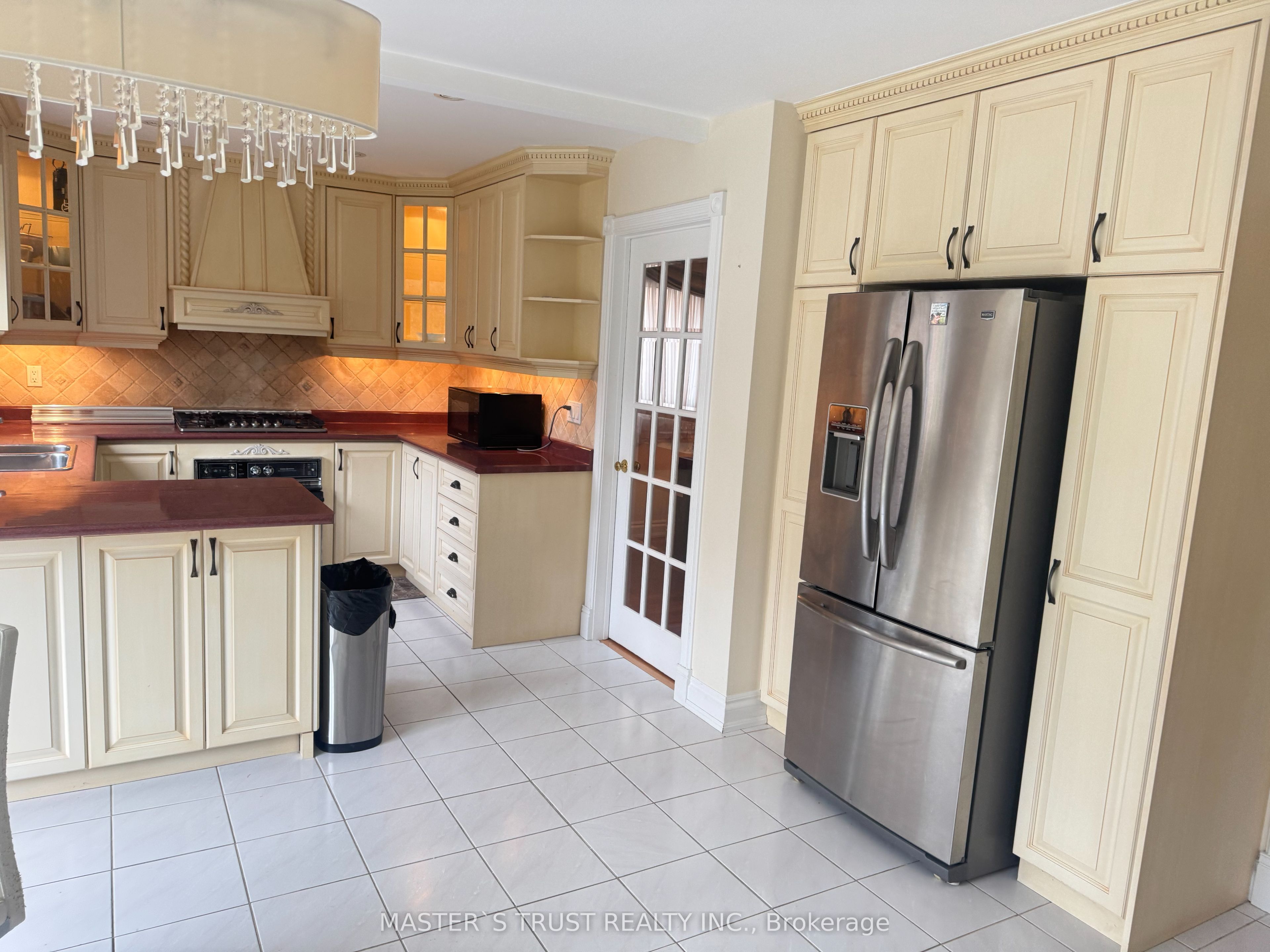 411 Winfield Terrace