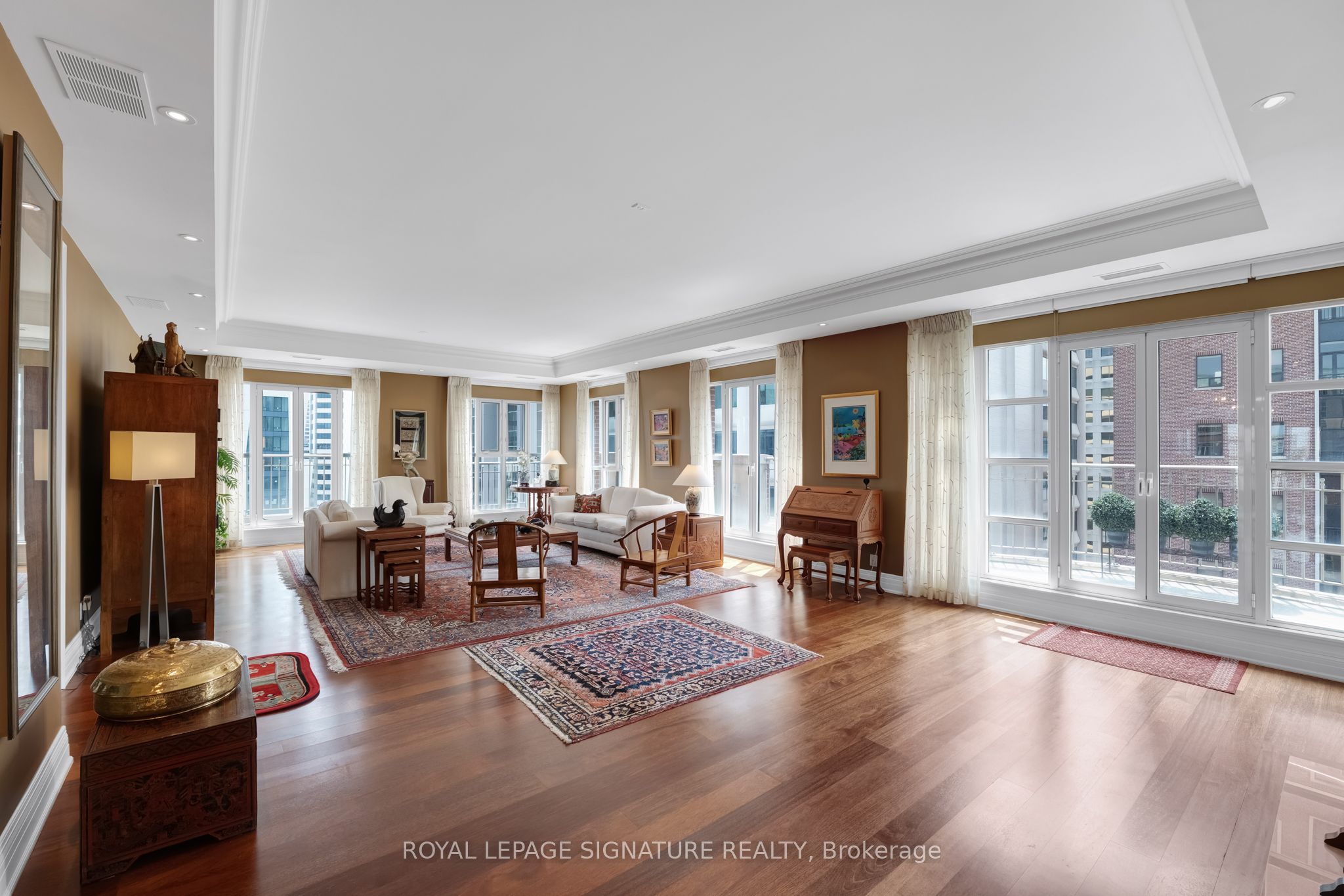 33 Delisle Avenue 1004