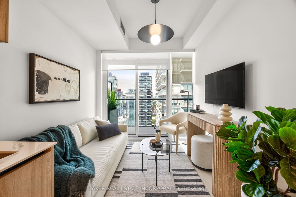 Photo of 127 Broadway Avenue #3004, Toronto, ON M4P 1V3 (MLS # C13883088)