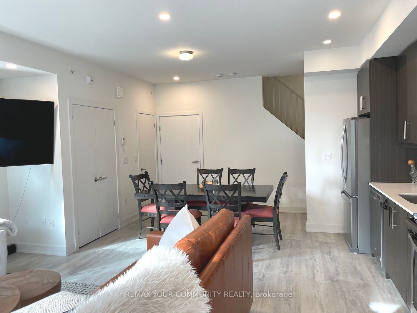 3488 Widdicombe Way 6