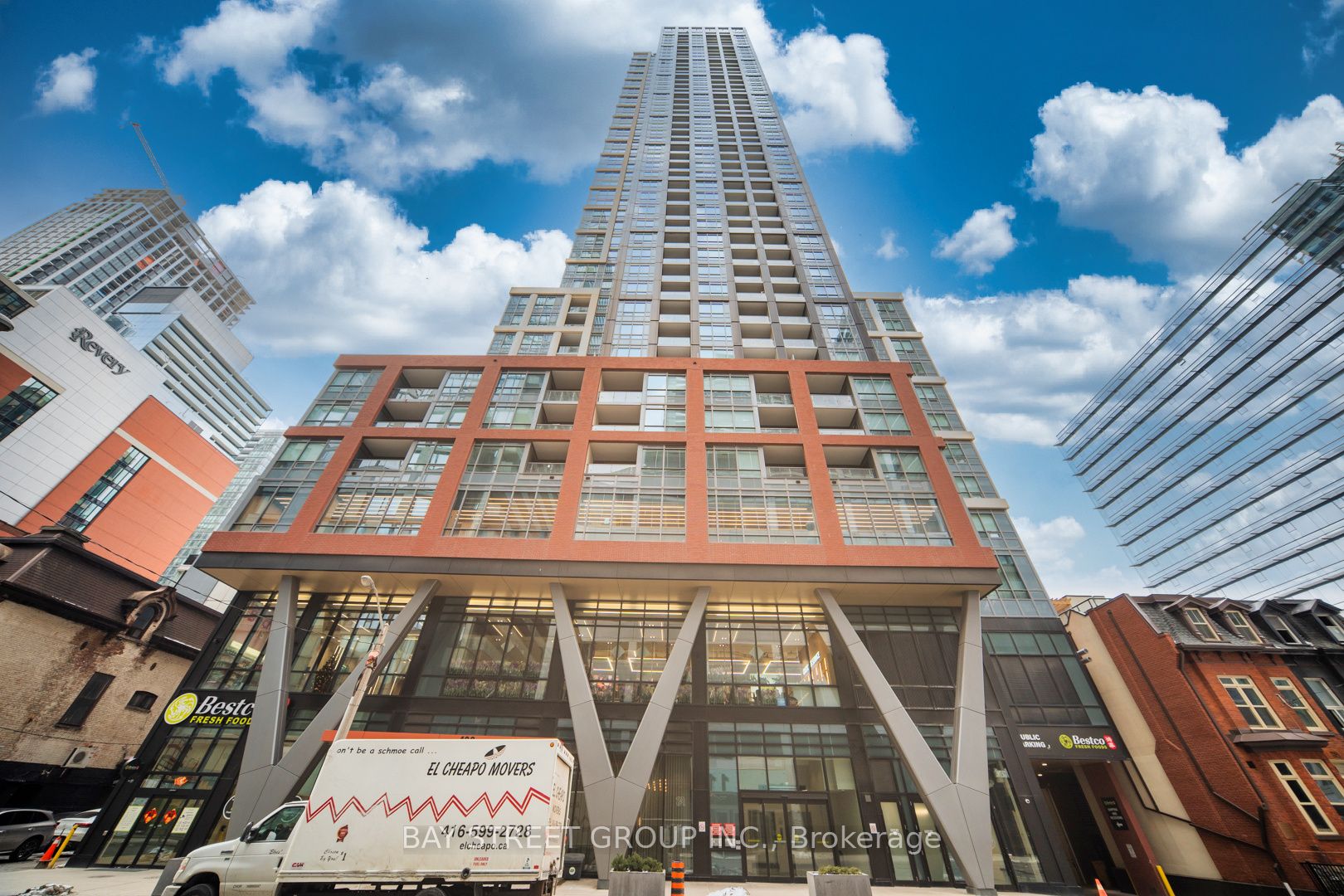 108 Peter Street 1703
