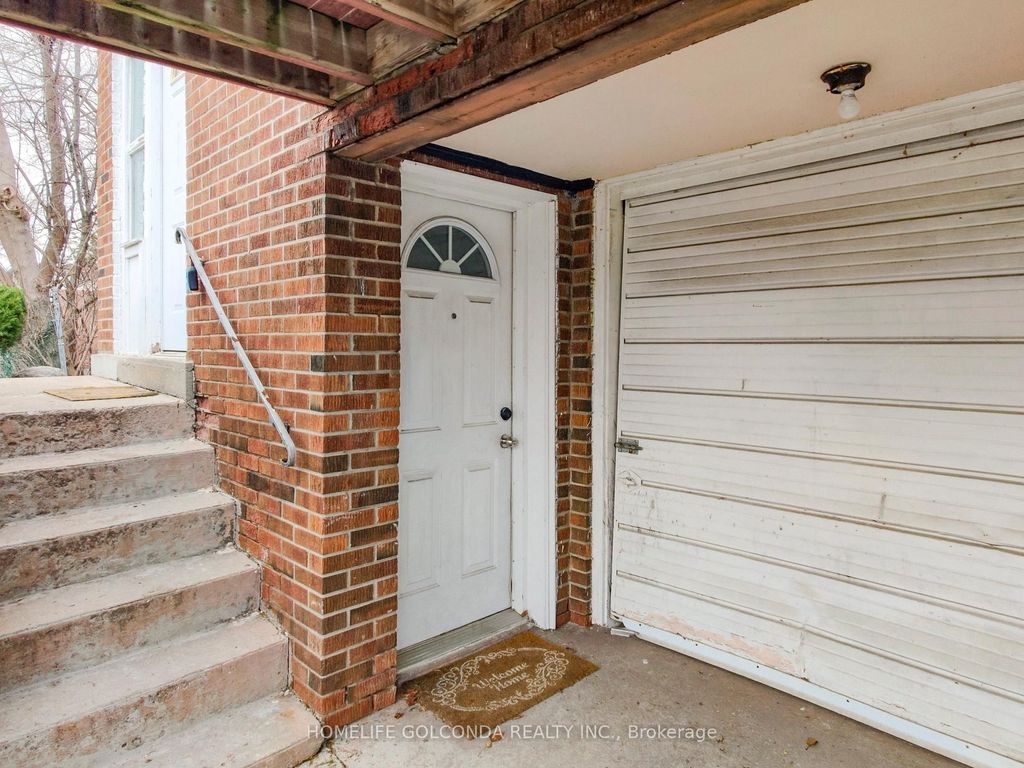 Photo of 81 Sexton Crescent, Toronto, ON M2H 2L7 (MLS # C12878716)