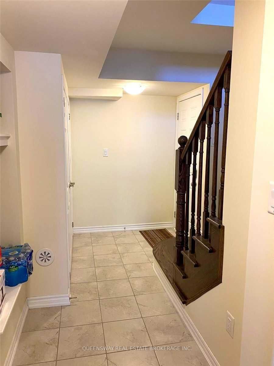 649 Laking Terrace