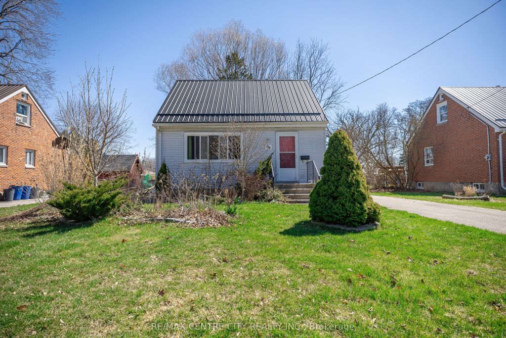 Photo of 64 Dunkirk Drive, St. Thomas, ON N5R 1S3 (MLS # X13079310)