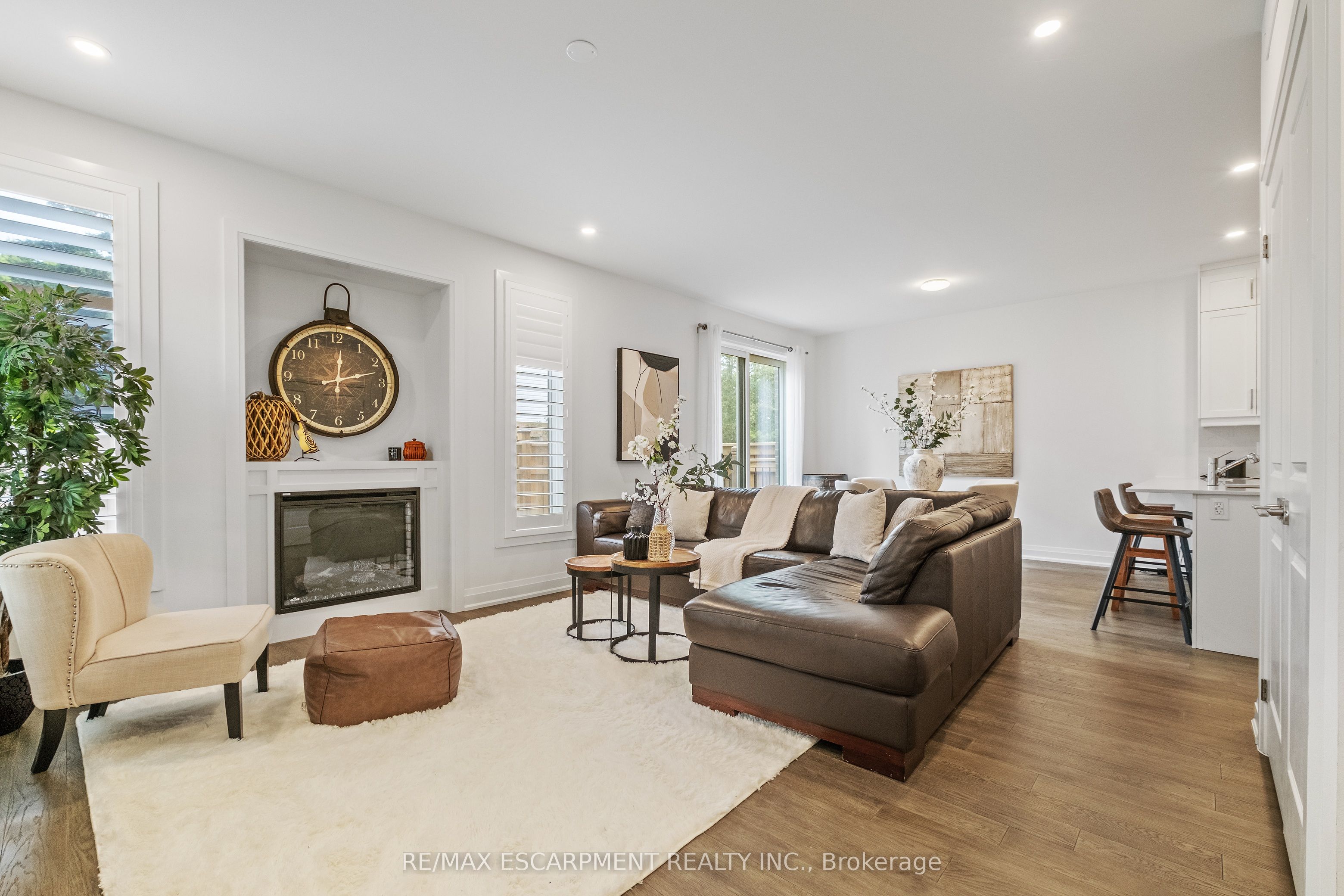 3384 Carter Common