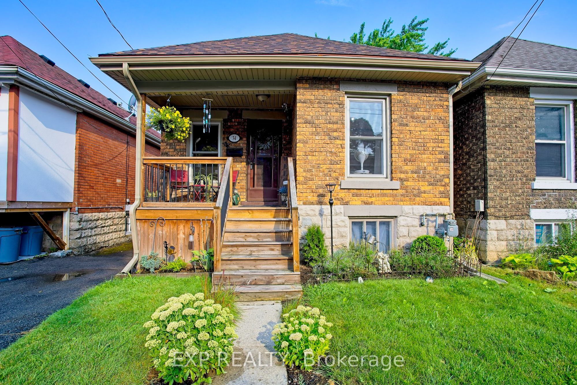 34 Poplar Avenue