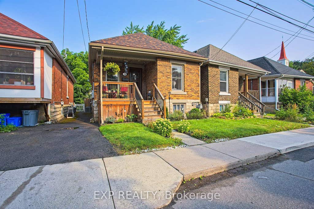 Photo of 34 Poplar Avenue, Hamilton, ON L8V 2S6 (MLS # X13623406)