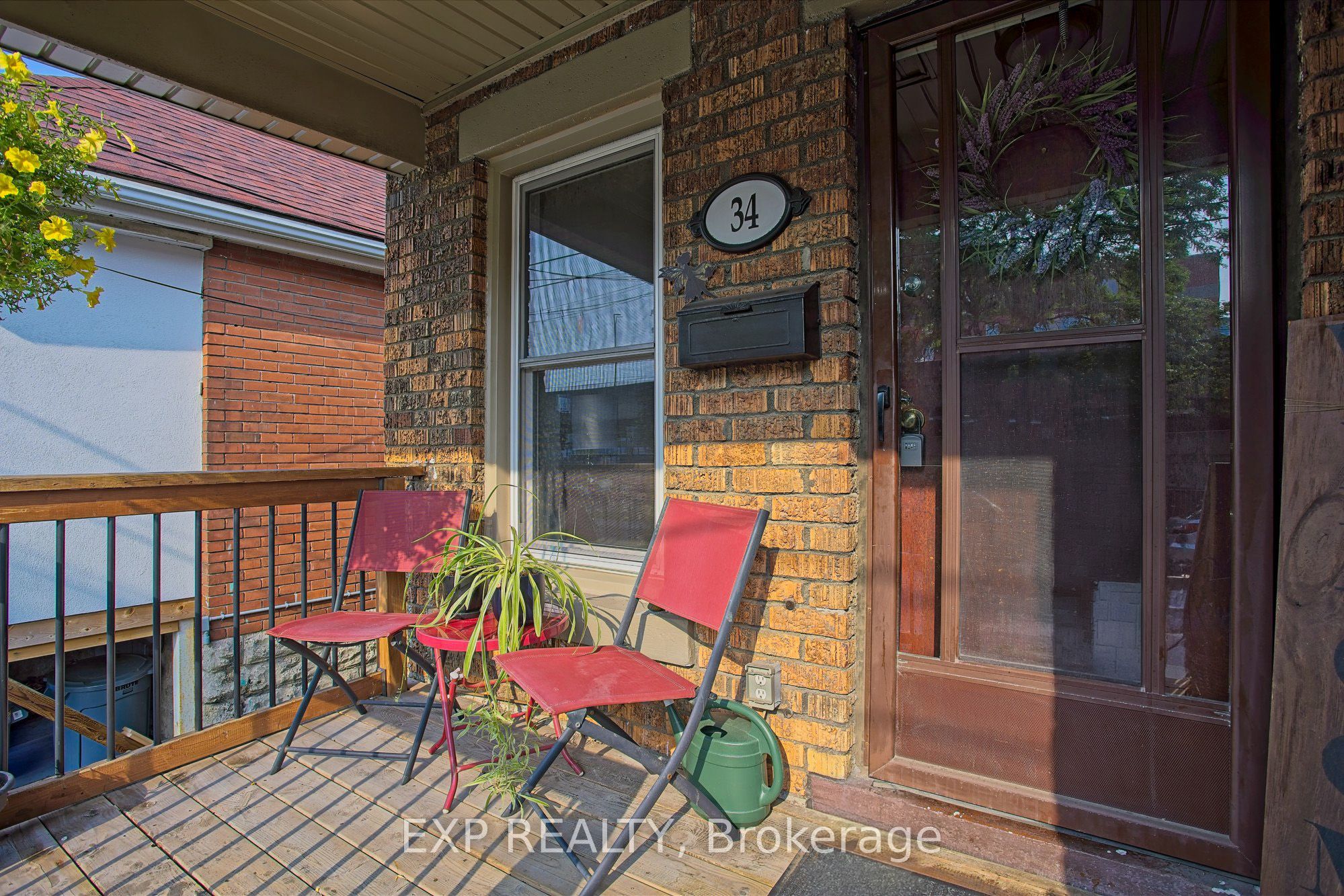 34 Poplar Avenue