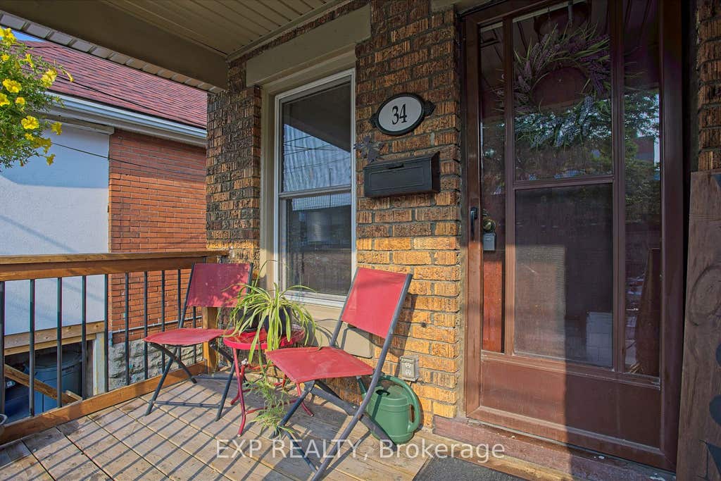 Photo of 34 Poplar Avenue, Hamilton, ON L8V 2S6 (MLS # X13623406)