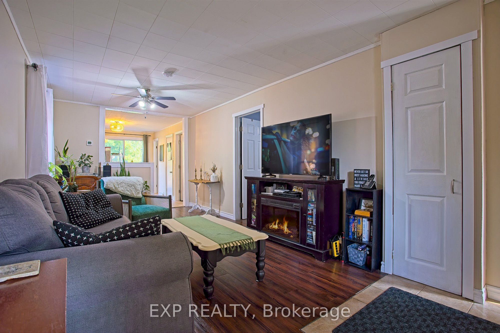 34 Poplar Avenue