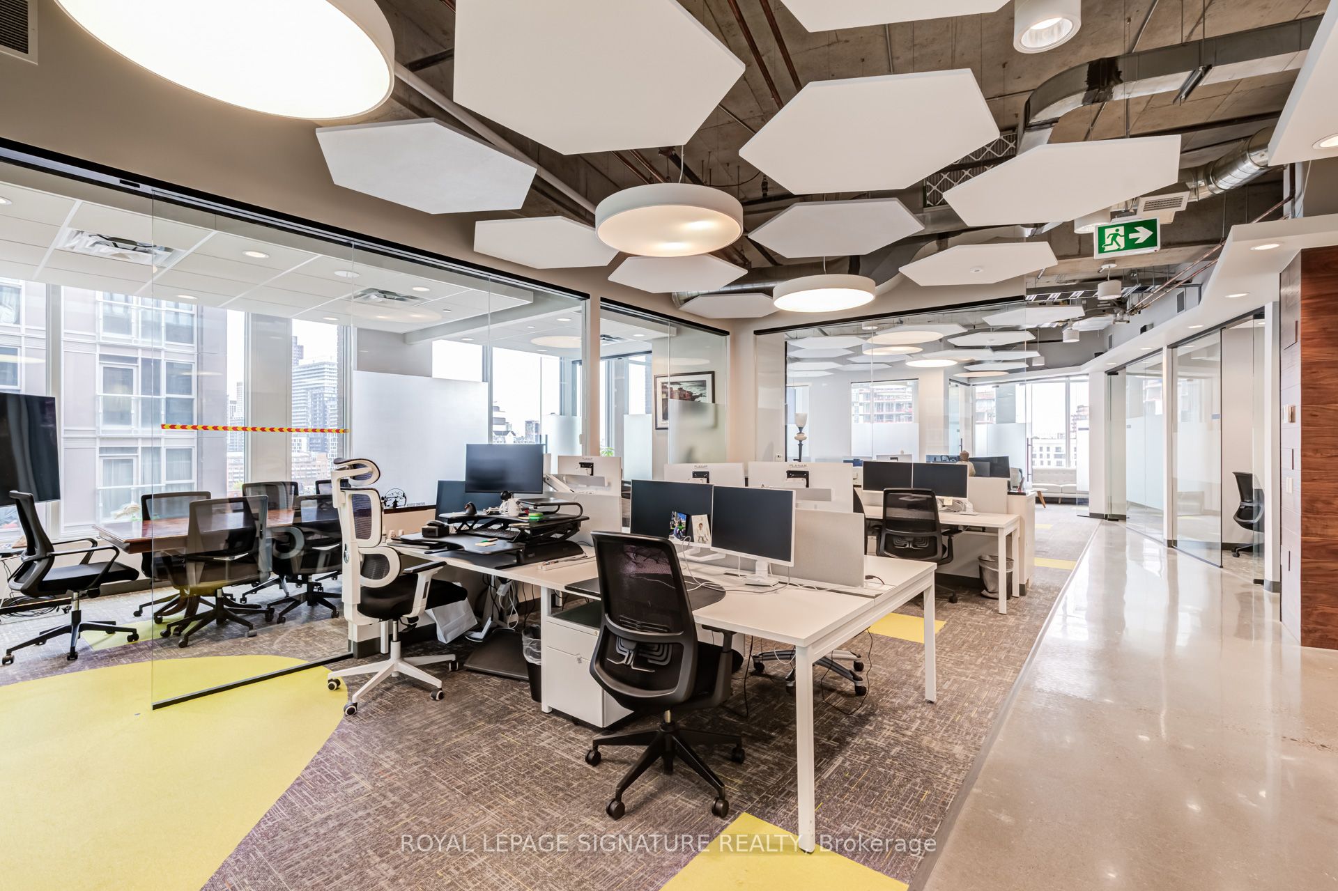 130 Queens Quay E 701-703