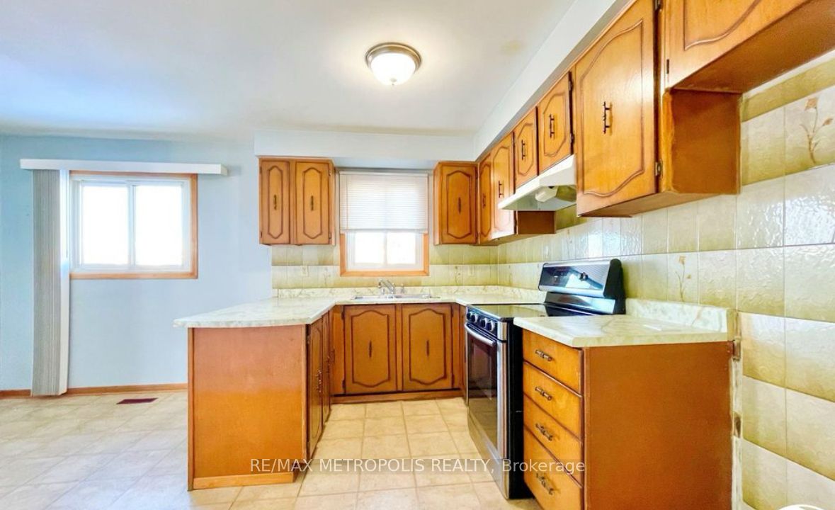 3 Prairie Dunes Place UPPER