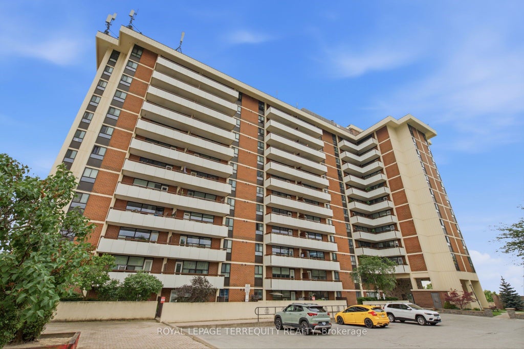 Photo of 541 Blackthorn Avenue #808, Toronto, ON M6M 5A6 (MLS # W13609262)
