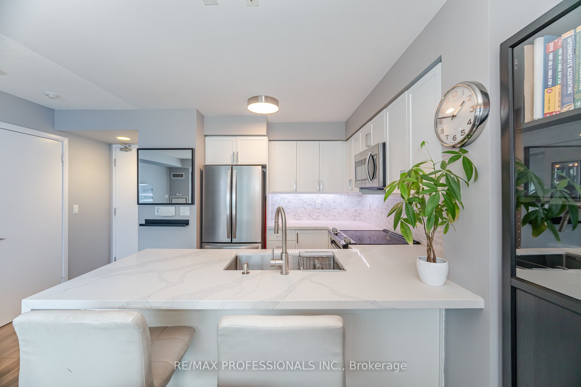 155 Legion Road N 2302